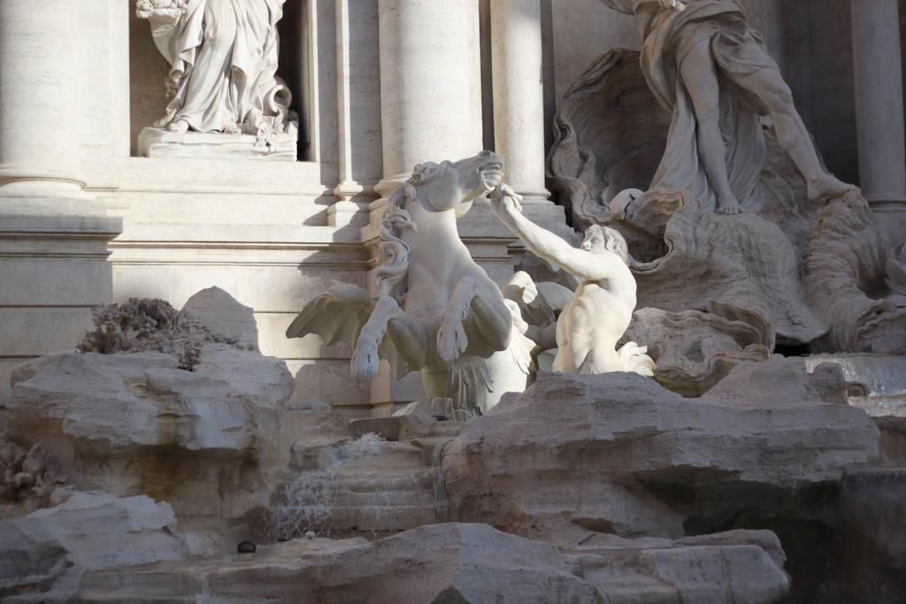 Apartment Near Trevi Fountain Rom Eksteriør billede