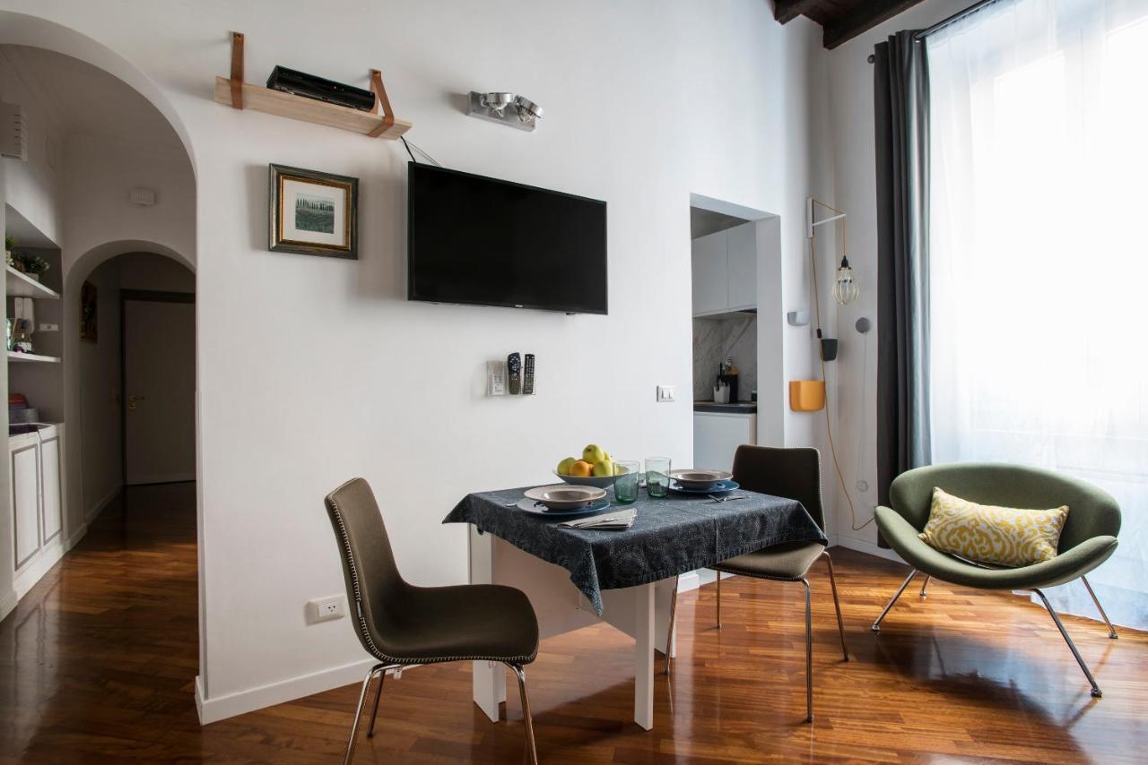 Apartment Near Trevi Fountain Rom Eksteriør billede